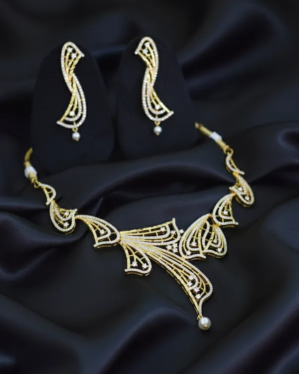 Diamond_Brass_Necklace_Set_For_Women